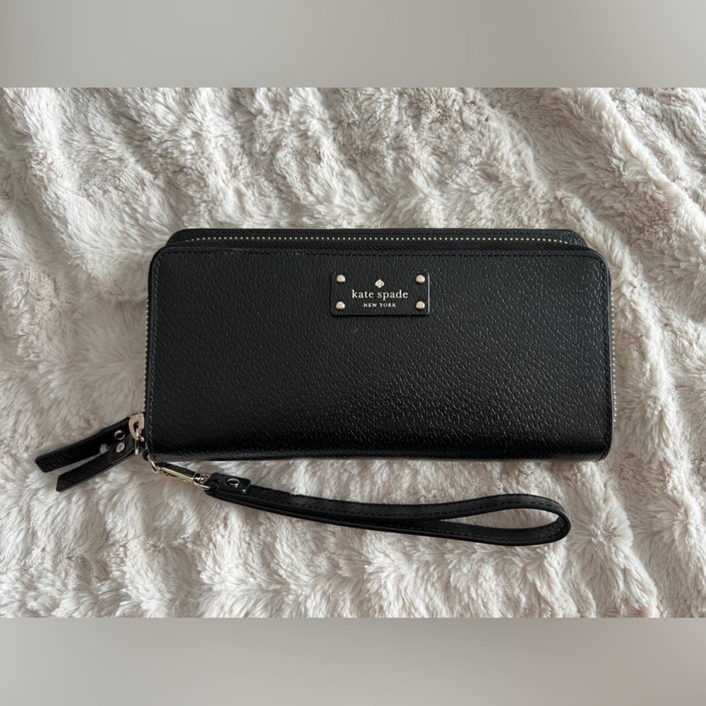 Kate Spade Staci Large Carryall Wristlet
